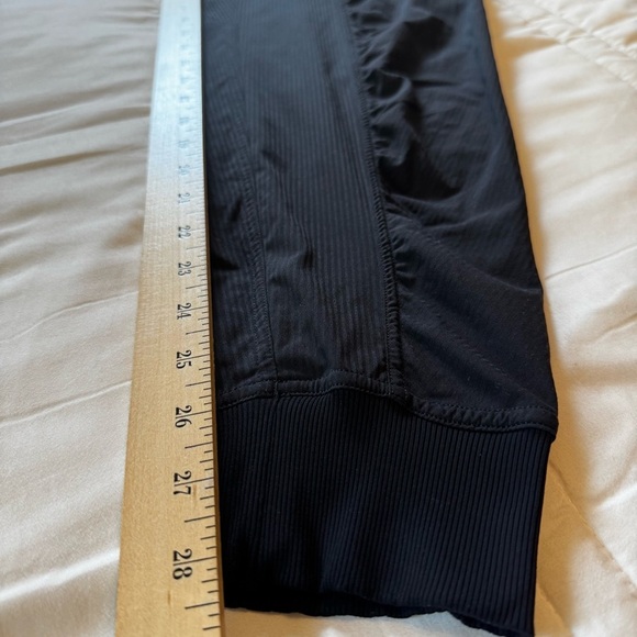 Lululemon Women’s Dance Studio Mid-Rise Jogger 28” Black size 6 Casual Hiking - Picture 14 of 14